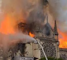 Les milliardaires et les entreprises françaises s’engagent à verser 400 millions d’euros pour reconstruire Notre Dame