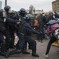 La police française fait un usage excessif de la force lors des manifestations antigouvernementales