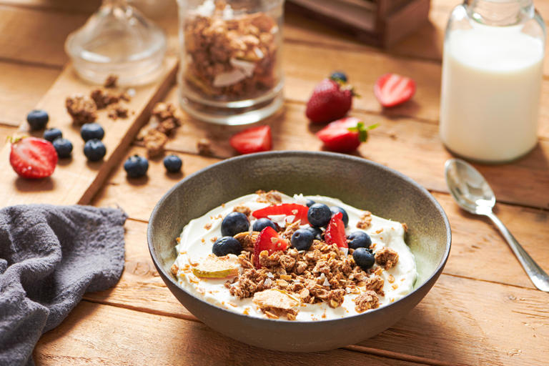 Like most wellness obsessions, putting psyllium husk into your yoghurt every morning isn’t going to be a magic fix